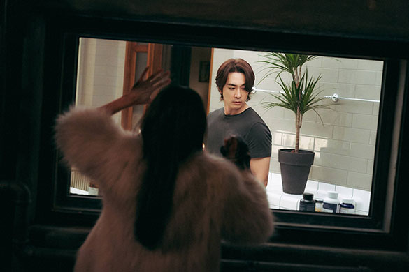 秘顔-ひがん-、画像1