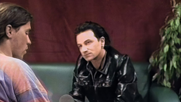 キス・ザ・フューチャー、画像2