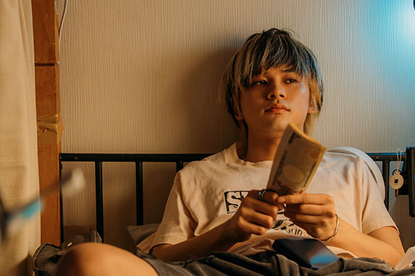 愚か者の身分、画像1